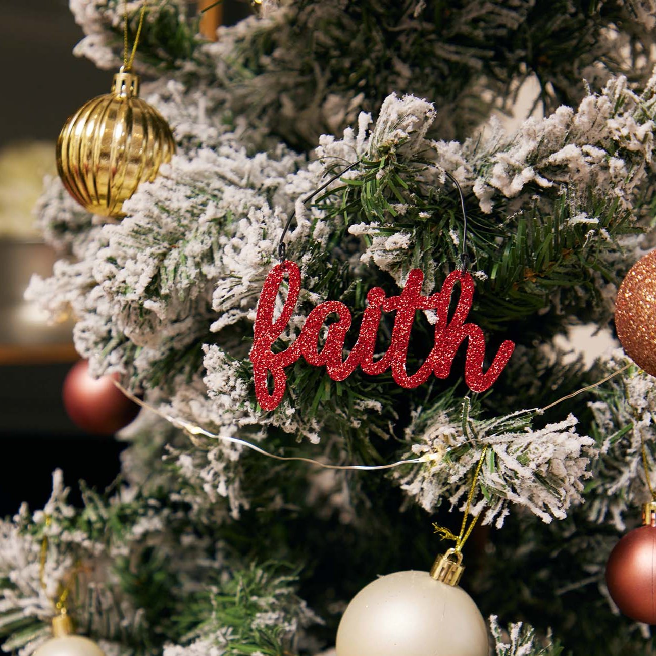 JX6306 |christmas decorations red glitter tin Faith Ornament | 14x5cm