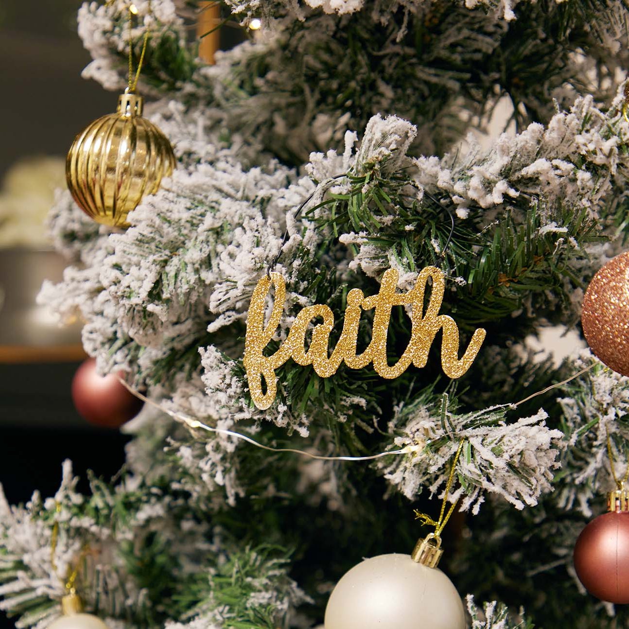 JX6312 |christmas decorations golden glitter tin Faith Ornament | 14x5cm