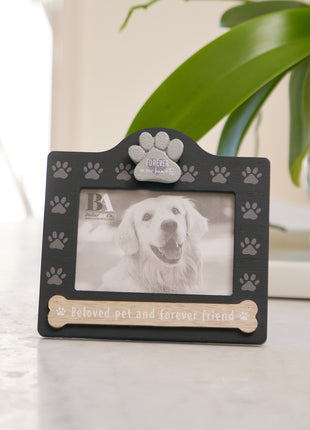 Black wooden pet memorial picture frame, dog memorial photo frame designed to honor the memory of beloved pets, a heartfelt keepsake for displaying cherished photos. 4