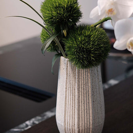 Light White Ceramic Bud Vase - Modern Nordic Style Speckled Table Centerpiece