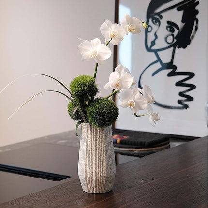 Light White Ceramic Bud Vase - Modern Nordic Style Speckled Table Centerpiece