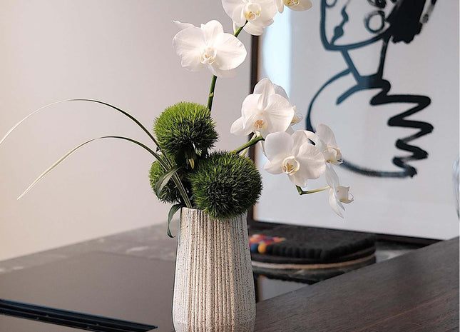 Light White Ceramic Bud Vase - Modern Nordic Style Speckled Table Centerpiece