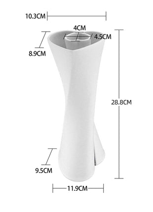 Aesthetic White Flower Vase – Unique Heart-Shaped Table Centrepiece