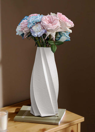 Aesthetic White Flower Vase – Modern Twisted Design Table Centrepiece