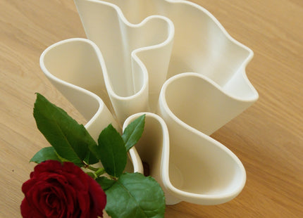 WHITE CERAMIC PLANTER