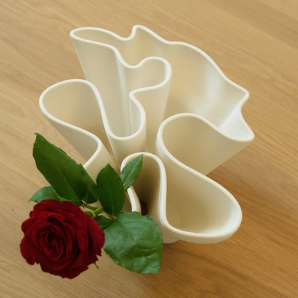 WHITE CERAMIC PLANTER