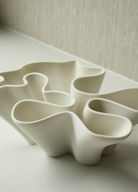 WHITE PLANTER
