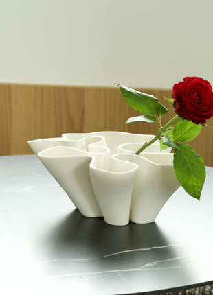 WHITE PLANTER