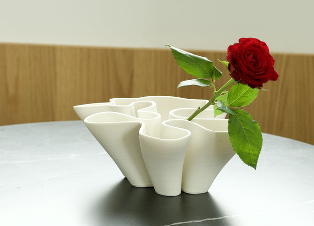 WHITE CERAMIC PLANTER