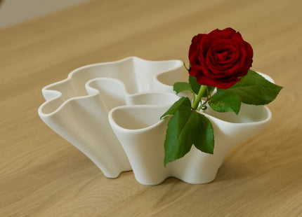 WHITE CERAMIC PLANTER