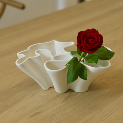 WHITE CERAMIC PLANTER