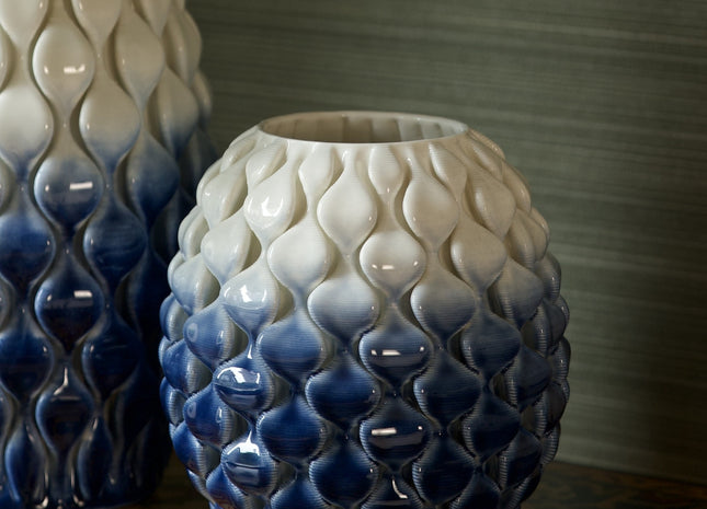 TWO-TONE WHITE-BLUE SHINY GLAZED SHORT CERAMIC VASE