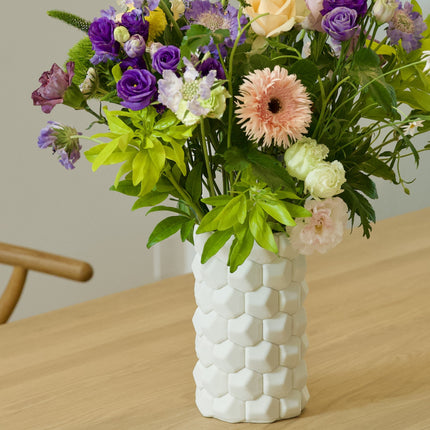 MATTE  WHITE HONEYCOMB CERAMIC FLOWER VASE