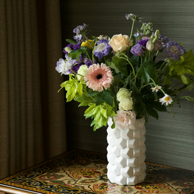 MATTE  WHITE HONEYCOMB CERAMIC FLOWER VASE