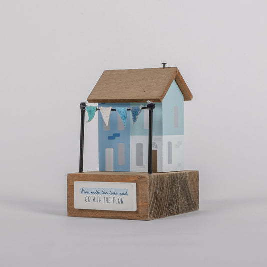 JX272| "Rise with the Tide and Go with the Flow" Beach Hut with Colorful Flags Sculpture, 6.3 x 5.5 x 9 cm