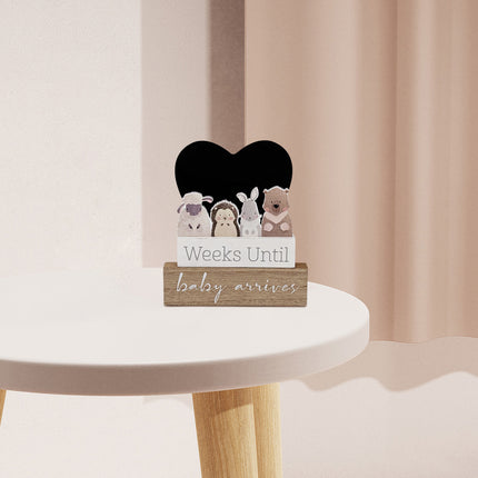 Wooden Heart-Shaped Pregnancy Countdown Decor