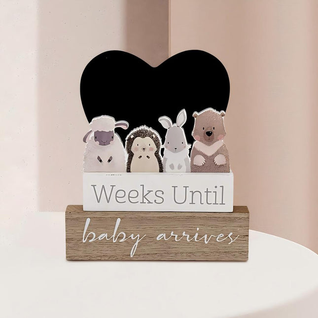 Wooden Heart-Shaped Pregnancy Countdown Decor