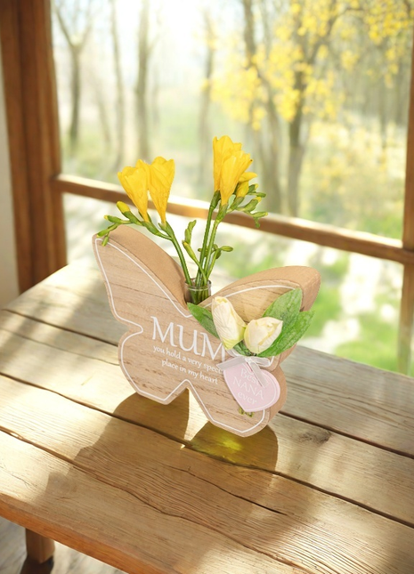 Small Flower Vase Glass Diffuser Bottle - Sentimental Gift, Elegant Home Decor Butterfly Shaped Desktop Ornament for Mother’s Day Birthday Gift