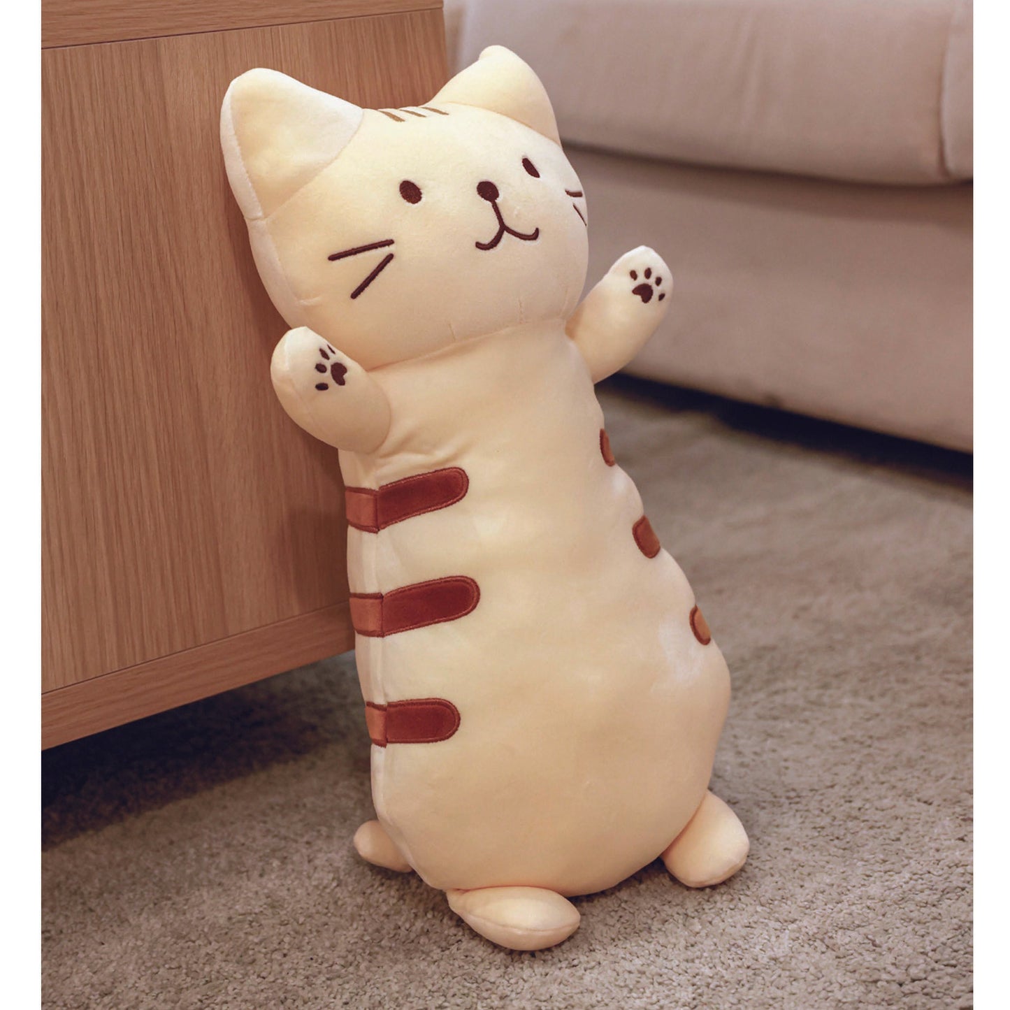 CB006 |  Cat-Shaped Spandex Mink Pillow - Cozy, Cute, and Perfect for Cat Lovers | 45cm x 45cm, Beige