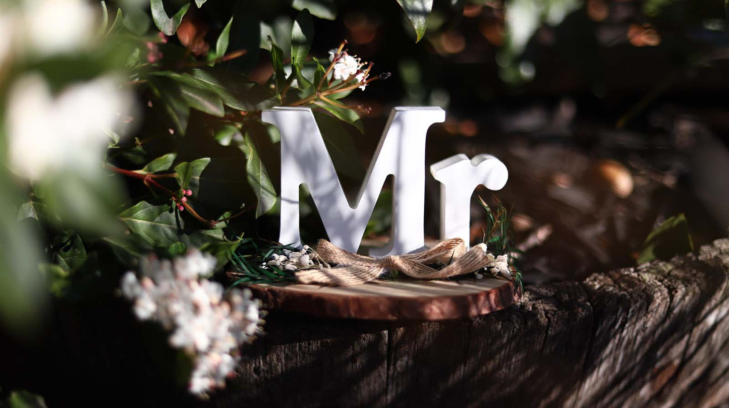 Elegant wedding table sign crafted in the stylish "MR" letter design, made of high-quality materials, perfect as a decorative centerpiece for wedding receptions, dining tables, or engagement parties, adding charm and sophistication to any romantic celebration. 3
