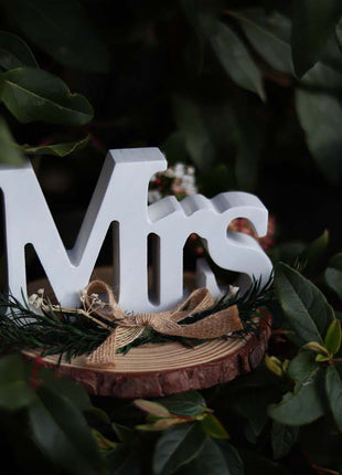 Elegant wedding table sign crafted in the stylish "Mrs" letter design, made of high-quality materials, perfect as a decorative centerpiece for wedding receptions, dining tables, or engagement parties, adding charm and sophistication to any romantic celebration. 4
