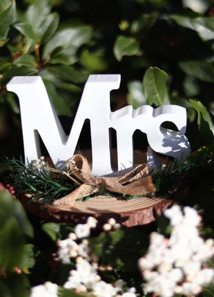 Elegant wedding table sign crafted in the stylish "Mrs" letter design, made of high-quality materials, perfect as a decorative centerpiece for wedding receptions, dining tables, or engagement parties, adding charm and sophistication to any romantic celebration. 5
