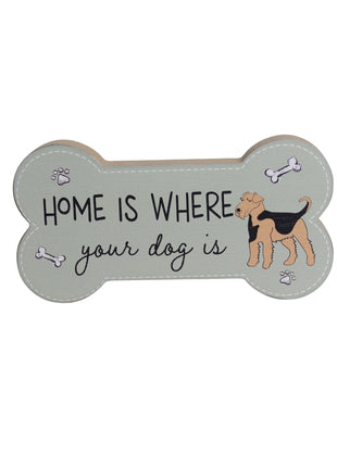 Charming green wooden bone-shaped decor featuring adorable dog illustrations and heartwarming quotes, designed as a thoughtful and compact gift for dog lovers. This small wooden ornament is perfect for shelves, tables, or any cozy space in a pet-friendly home. 1

