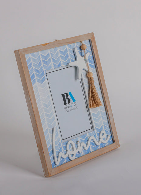 Beautiful ocean-themed 4x6 photo frame with a starfish decoration, featuring a blue coastal design. Perfect for adding a seaside charm to your home decor or showcasing cherished memories in a beach-inspired style. Ideal as a stylish room decoration or gift for ocean lovers. 2

