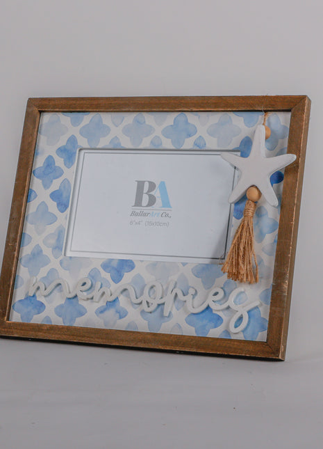 Beautiful ocean-themed 6x4 photo frame with a starfish decoration, featuring a blue coastal design. Perfect for adding a seaside charm to your home decor or showcasing cherished memories in a beach-inspired style. Ideal as a stylish room decoration or gift for ocean lovers. 2
