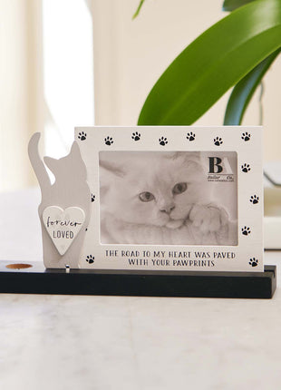Wooden pet memorial picture frame, cat memorial photo frame designed to honor the memory of beloved pets, a heartfelt keepsake for displaying cherished photos. 4
