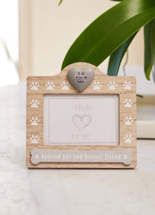 Wooden pet memorial picture frame designed to honor the memory of beloved pets, a heartfelt keepsake for displaying cherished photos. 3
