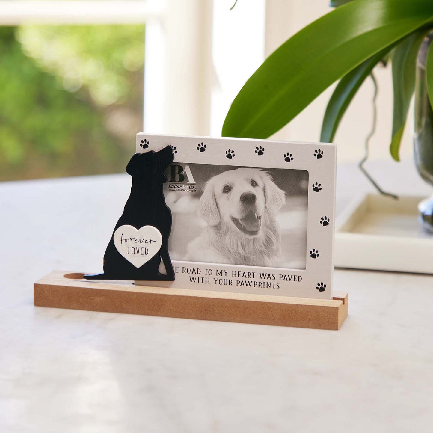 Wooden pet memorial picture frame, dog memorial photo frame designed to honor the memory of beloved pets, a heartfelt keepsake for displaying cherished photos. 3
