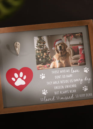 Beautiful red pet memorial picture frame for honoring lost pets, featuring a 4x6 inch photo slot for cherished memories of your dog or cat. Perfect sympathy gift for pet lovers, this dog cat memorial frame makes a heartfelt remembrance gift for those grieving a pet loss. 3