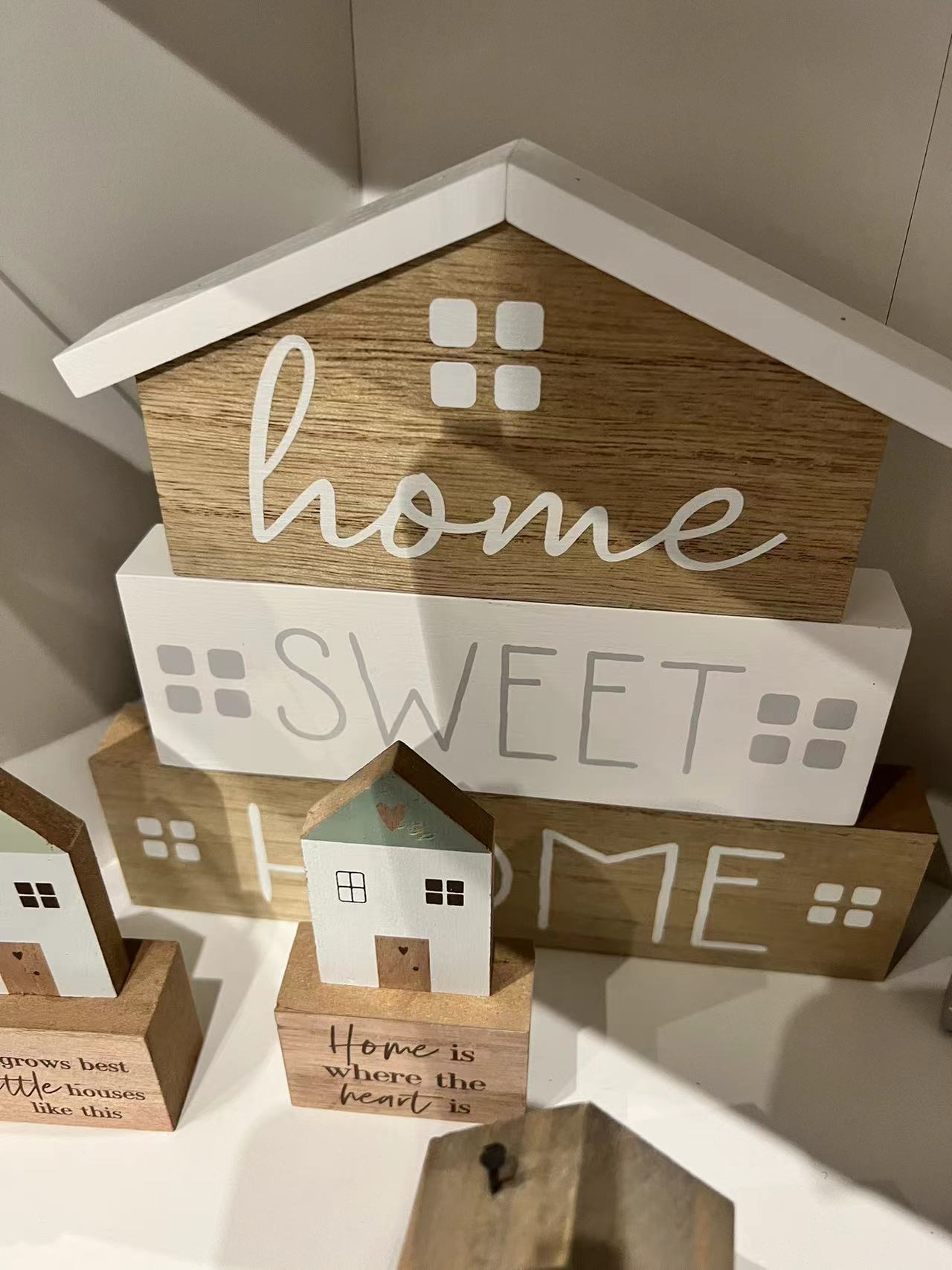 Charming rustic wooden miniature house model with love, designed in a country style. This small and elegant home decor piece is perfect for adding a touch of countryside charm to any tabletop or shelf. 4
