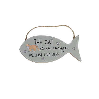 Charming wooden fish-shaped hanging decor featuring a cute cat design, perfect for cat lovers as a unique gift. Designed to hang on doors, walls, or display in any home space, this rustic wooden ornament adds a cozy and decorative touch to your living area. 1
